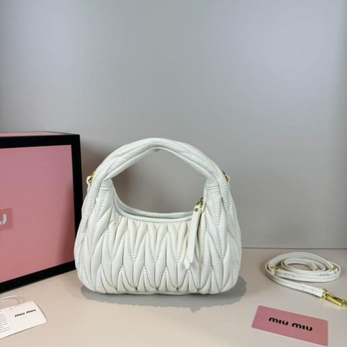 شنطة ميو ميو واندر Miu Miu Wander