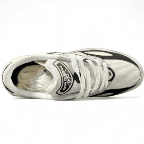 NEW BALANCE V6 990