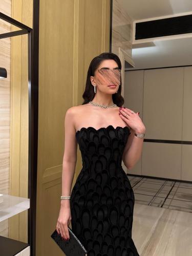 فستان سهرة فاخر بلون أسود كلاسيكي