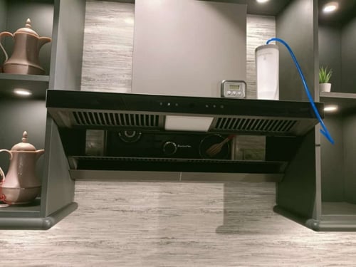 شفاط مطبخ 90سم قوة الشفط 1380 يعمل باللمس