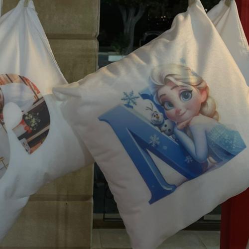 كيس مخده بطباعة حروف إنجليزيه بتصميم شخصيات ديزني/...