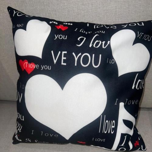 كيس مخدة 3 قلوب بطباعة مخصصة