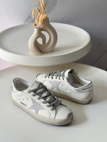 ماستر طبق الأصل Golden Goose