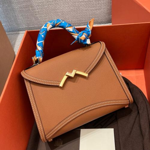 Gabrielle Clutch 20