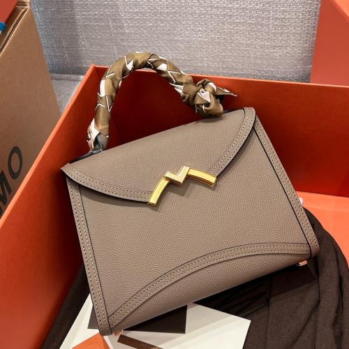 Gabrielle Clutch 20
