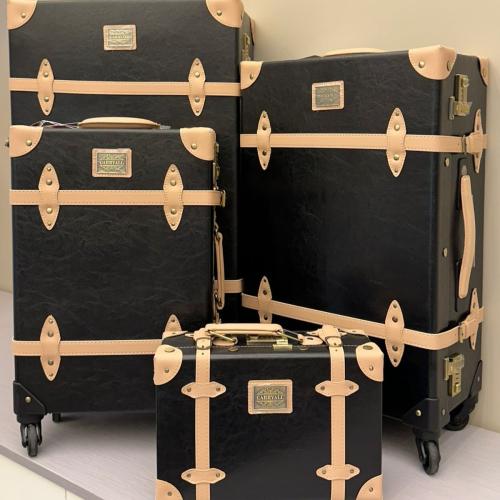 بكيج (كاري اول) جاد أسود حزام بيج - Carryall bag