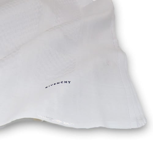 بكج رمضان جيفنشي الأبيض أشتر 2 واحصل علي 1 مجاني