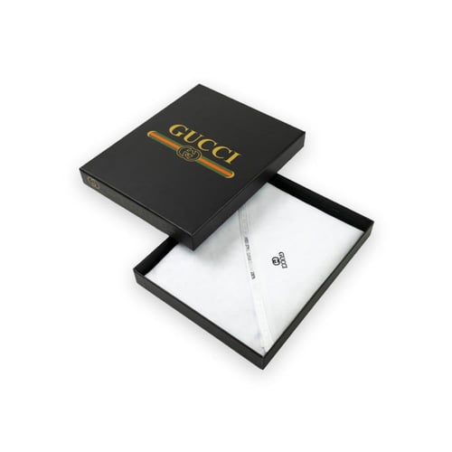 غترة بيضاء ماركة قوتشي