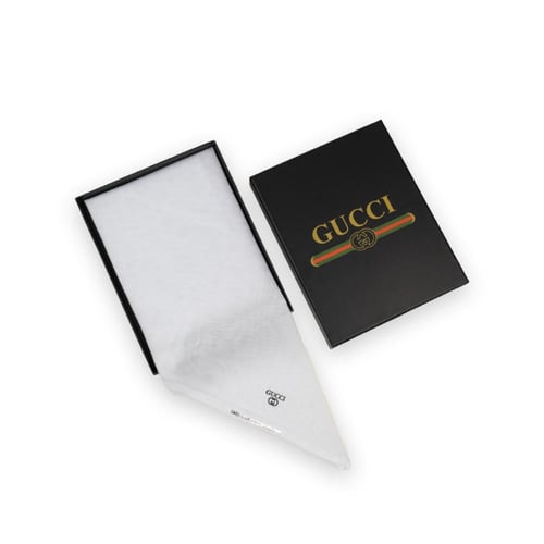 غترة بيضاء ماركة قوتشي