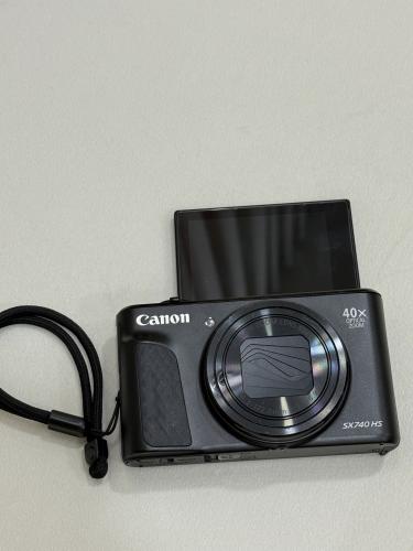 Canon Sx740 (mint)