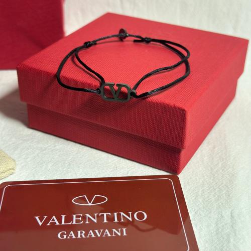 اسوارة V اسود