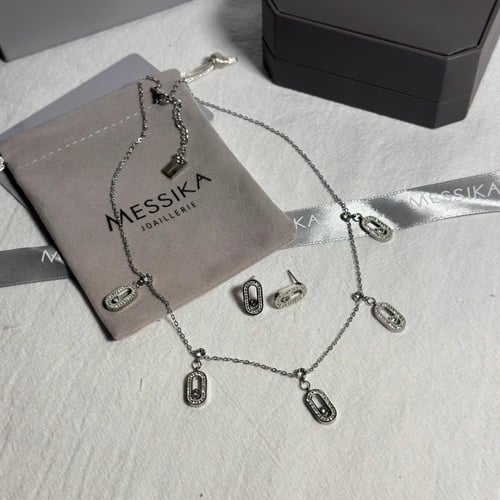 شوكر وحلق M فضي