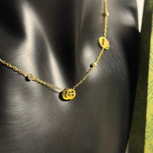 سلسال وحلق G ذهبي