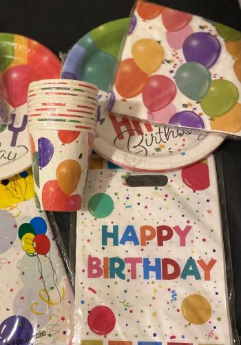 Birthday tableware set