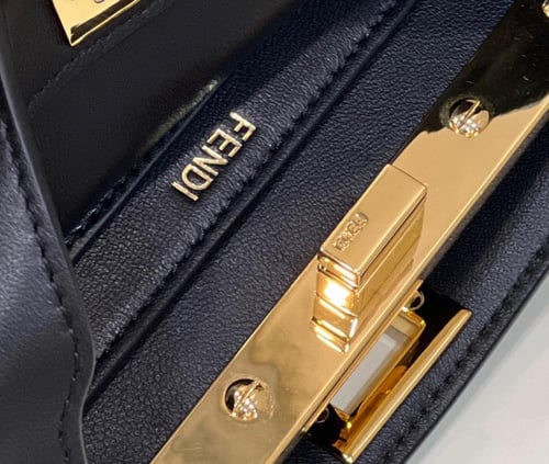 Peekaboo ISeeU Petite