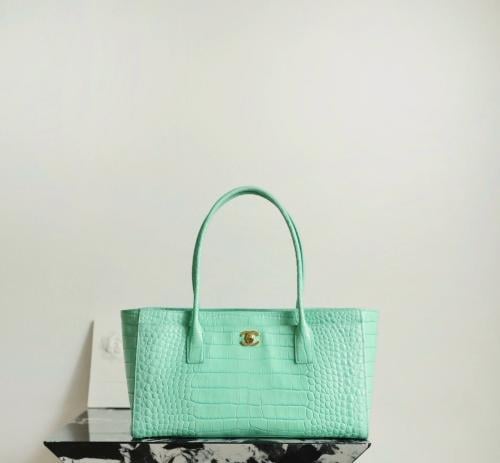 Chanel Shopping bag