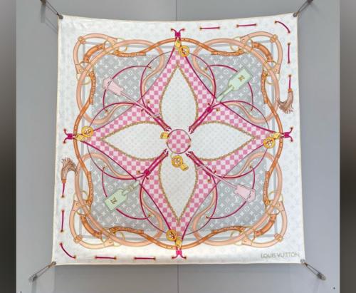 Flower and Straps Scarf