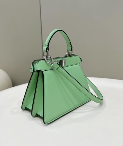 Peekaboo ISeeU Petite