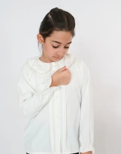 بلوزة مدرسية