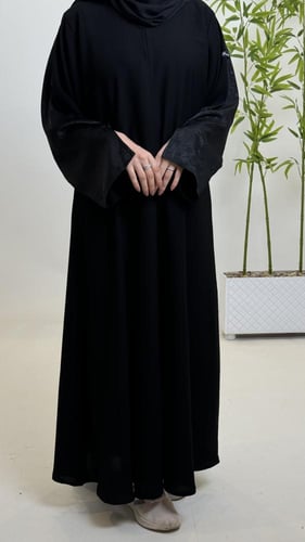 عبايه لينا B12