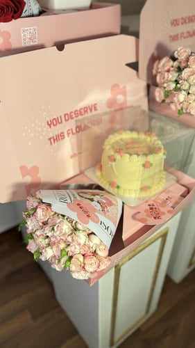 بوكس ورد + كيك كوري ٦ انش