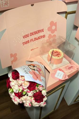 ورد لونين +كيك كوري