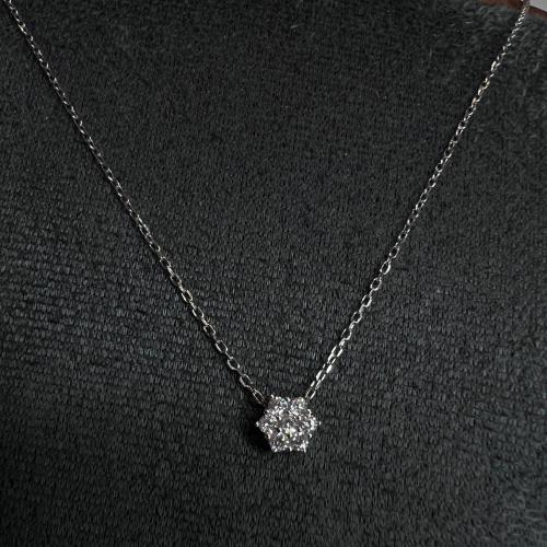 سلسلة فضة عيار 925 مع تعليقة فصة سداسية مرصعة بالزركون الابيض