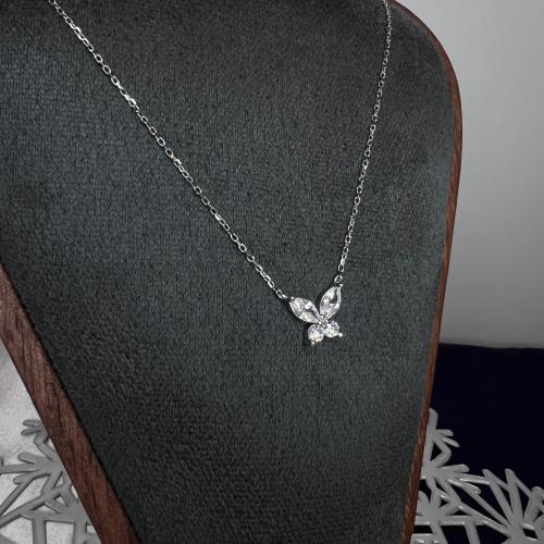 سلسلة فضة عيار 925 مع تعليقة فراشة مرصعة بالزركون الابيض