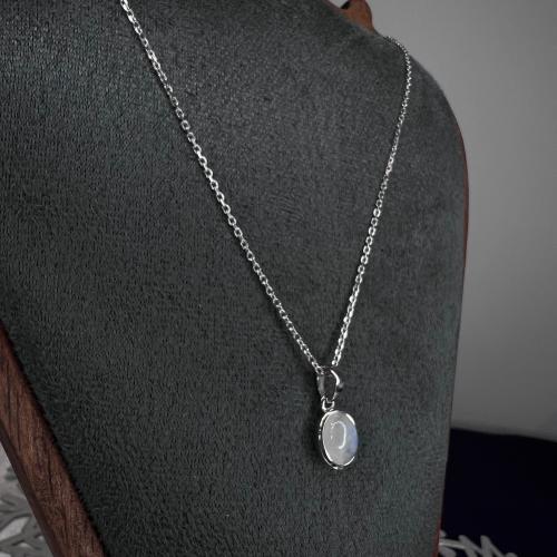سلسلة مع تعليقة فضة عيار 925 بحجر القمر moonstone
