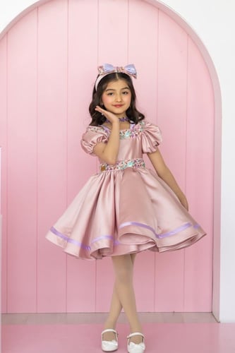 فستان زهرة البنفسج