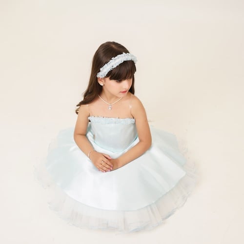 فستان اطفال سماوي وابيض