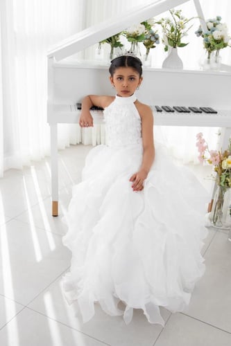 فستان ترف ابيض