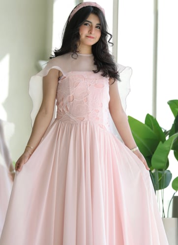 فستان حلم الورود