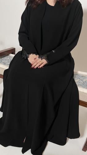 Muneer abaya