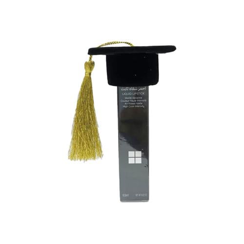 توزيعات الخريجات روج بدرجات متنوعة مع قبعة التخرج