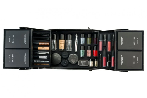 بوكس المكياج المتكامل 41 قطعة من KWK