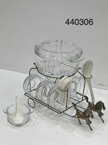 طقم شوربة مع طبق خشاف لوفر بعربة الحصان