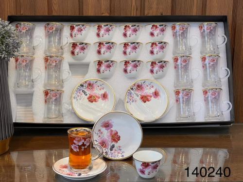 طقم تقديم 36 قطعة بنقشة الزهور الوردية