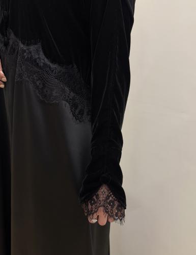 B2 black velvet