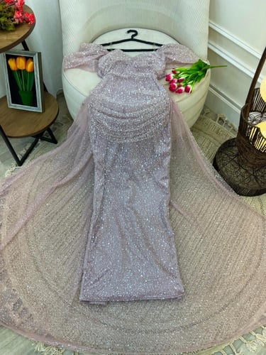 فستان ملكه روعه لون لحمي