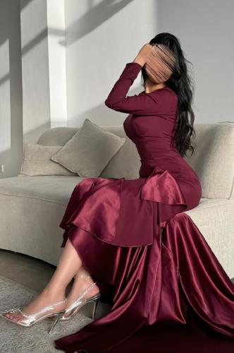 فستان كلاسيكي عنابي
