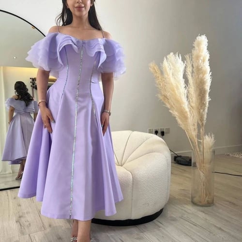 فستان بقصة مميزه انيق