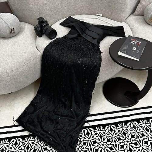 فستان اسود ملكي