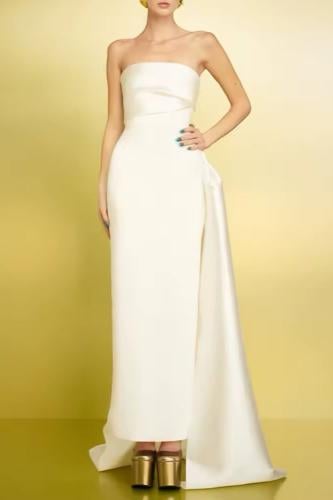 فستان نسائي طويل بدون اكمام