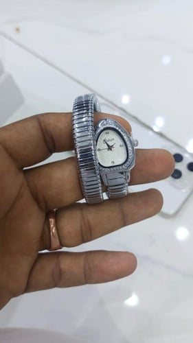 ساعه شبية جوسي