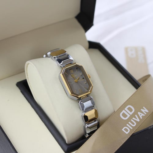 ساعة نسائي فاخرة