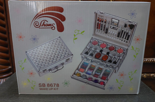 شنطه تجميل 8678