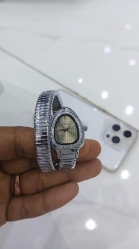 ساعه شبية جوسي