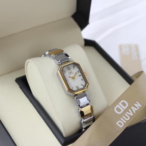 ساعة نسائي فاخرة