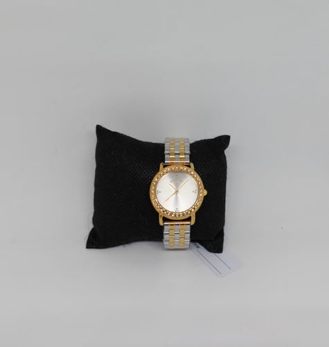 ساعه بروش مع زركون ضدالماء ضمان سنتين